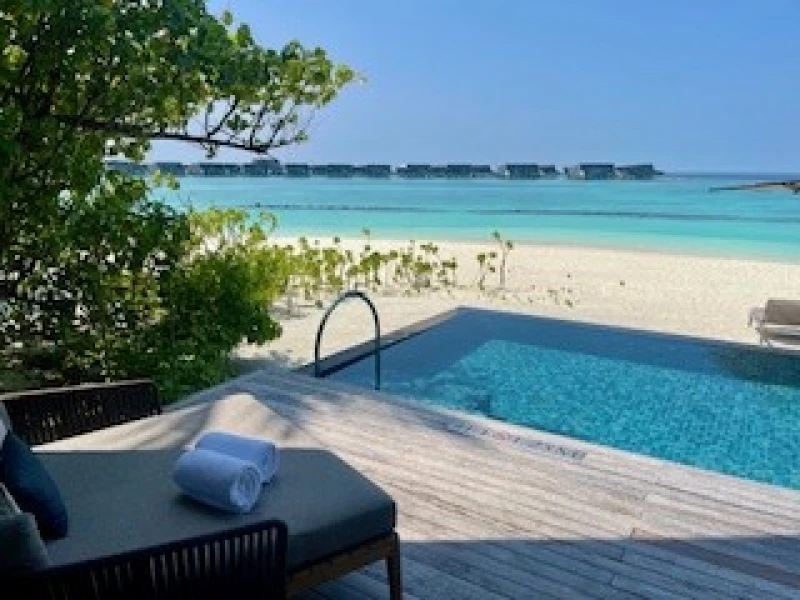 The St. Regis Maldives Vommuli Resort******