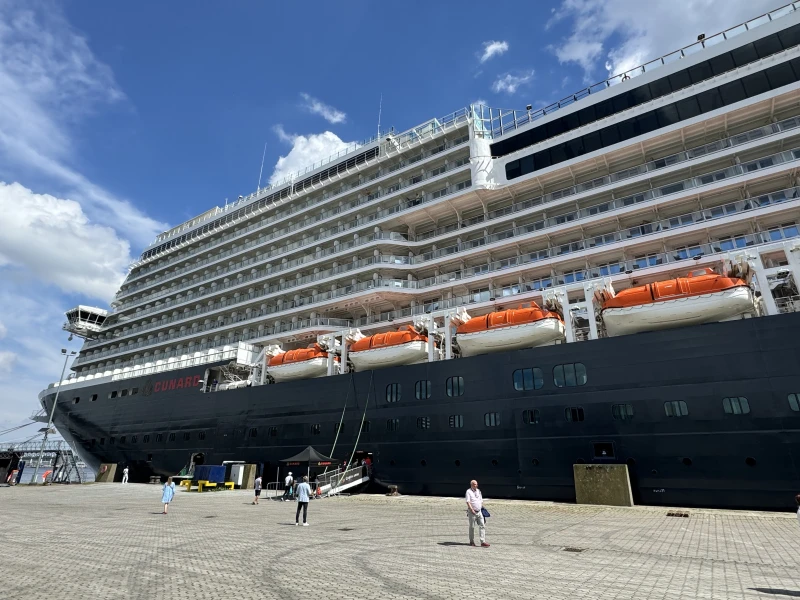 Besuch auf der Cunard Queen Anne