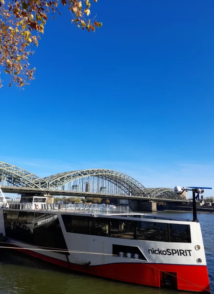 FLUSSKREUZFAHRT