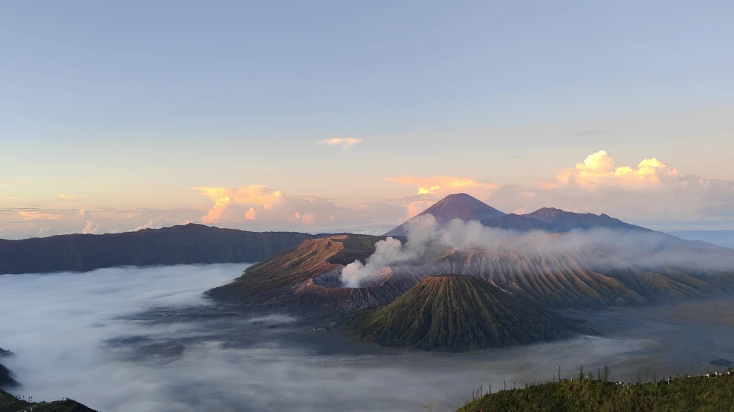 Om Swastiastu Bali & Java
