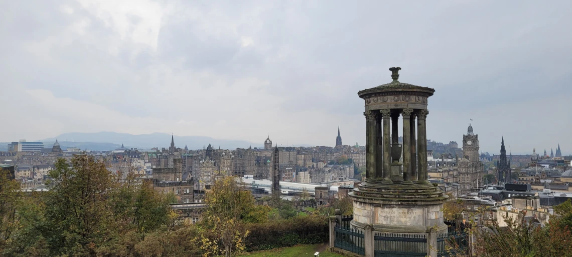 Edinburgh – Gassen, Giebel und Gipfel